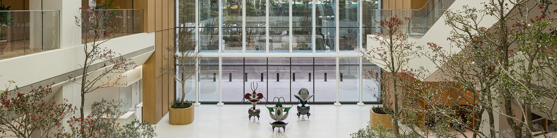 Sonic Mathematical Blossom – Pseudospherical Trinity (from Kuen): Haegue Yang’s “Mathematical Plants” Sculpture
