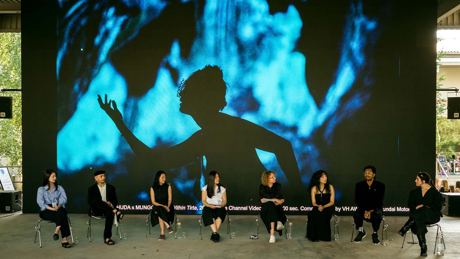 The 6th VH AWARD Presentation at HEK (House of Electronic Arts). Image courtesy of HEK. Photo: Franz Wamhof