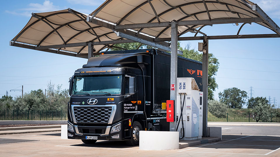 How Hyundai Motor Group’s Hydrogen and Robotics Tech Powered the Genesis Le Mans Debut