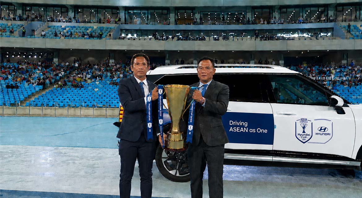 ASEAN football legends Kouch Sokumpheak and Nuth Sony at Hyundai Cup Opening Ceremony